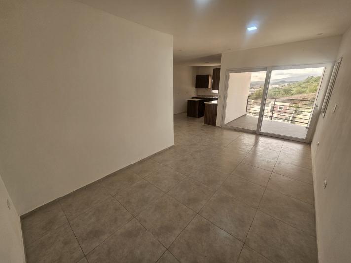 Este Alquiler Apartamento Portal de las Canarias cuenta con las siguientes caracter&iacute;sticas: Circuito cerrado 78 m2 2 habitaciones 2 ba&ntilde;os Sala-comedor Cocina amueblada Desayunador Balc&oacute;n Lavander&iacute;a Calentador de agua Bodega Garage para 1 veh&iacute;culo No dejes pasar esta oportunidad a un precio de $ 590.00 incluye agua y vigilancia.